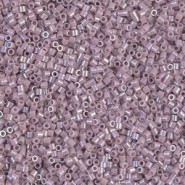 Miyuki delica Perlen 15/0 - Opaque lilac ab DBS-158